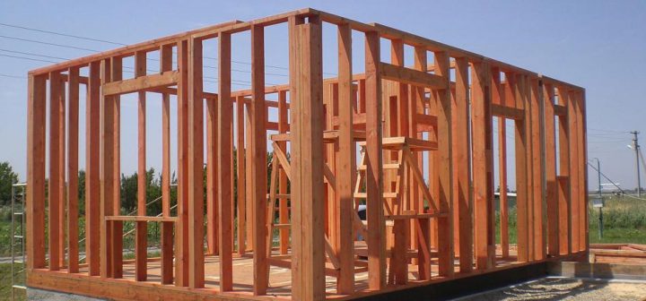 "Uradi sam" okvirna kuća - kako izgraditi jeftinu jednokatnicu?